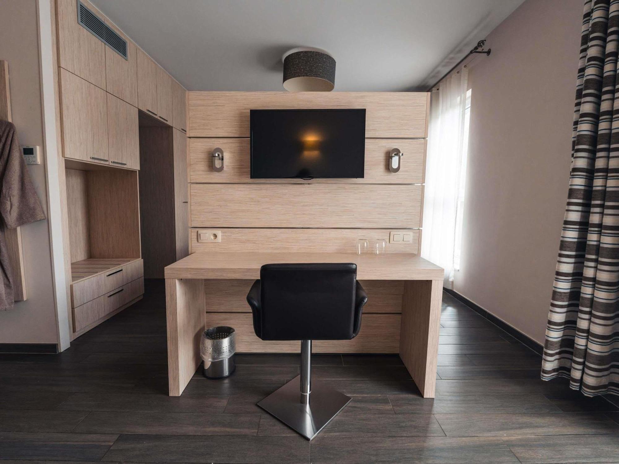 Aero44 Airport Hotel 3*