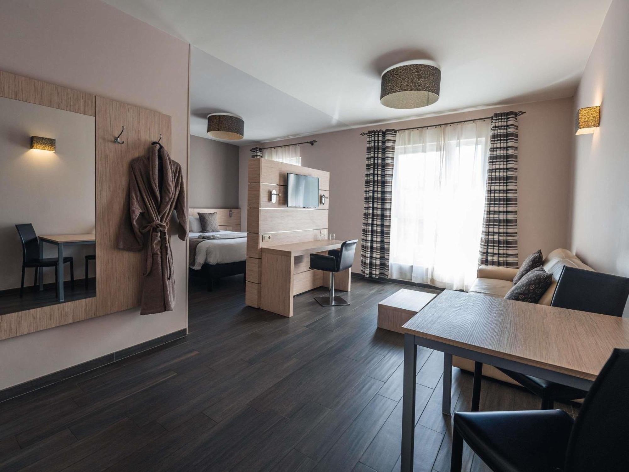 Aero44 Airport Hotel